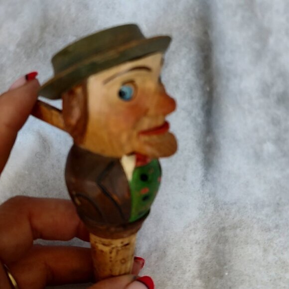Vintage Anri wood carved mechanical bottle stopper, - Picture 5 of 6